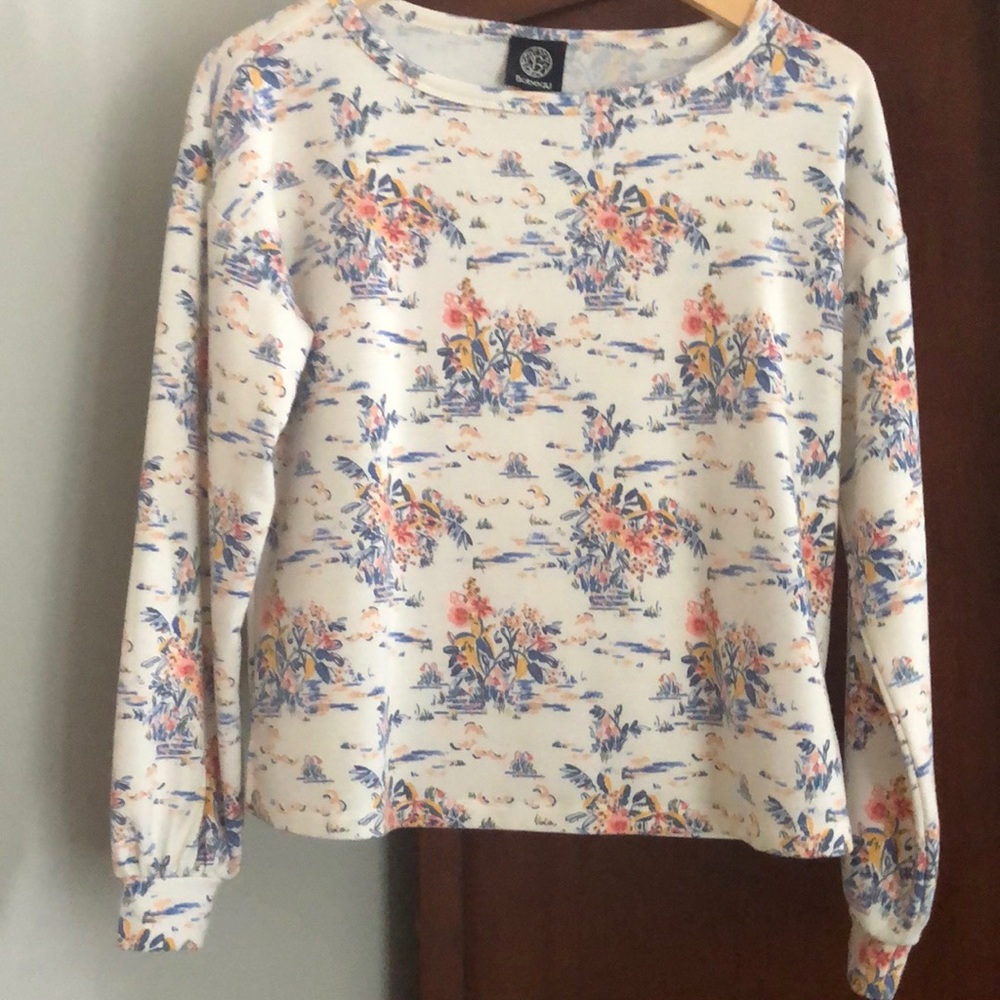 Precious cozy top